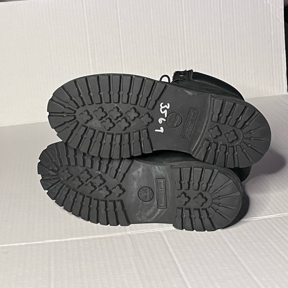 Timberland Classic 6” Premium Boots - Picture 7 of 12